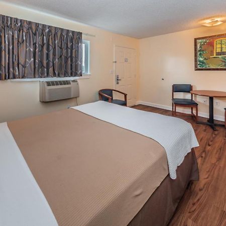 לארגו Tampa Bay Extended Stay Hotel מראה חיצוני תמונה