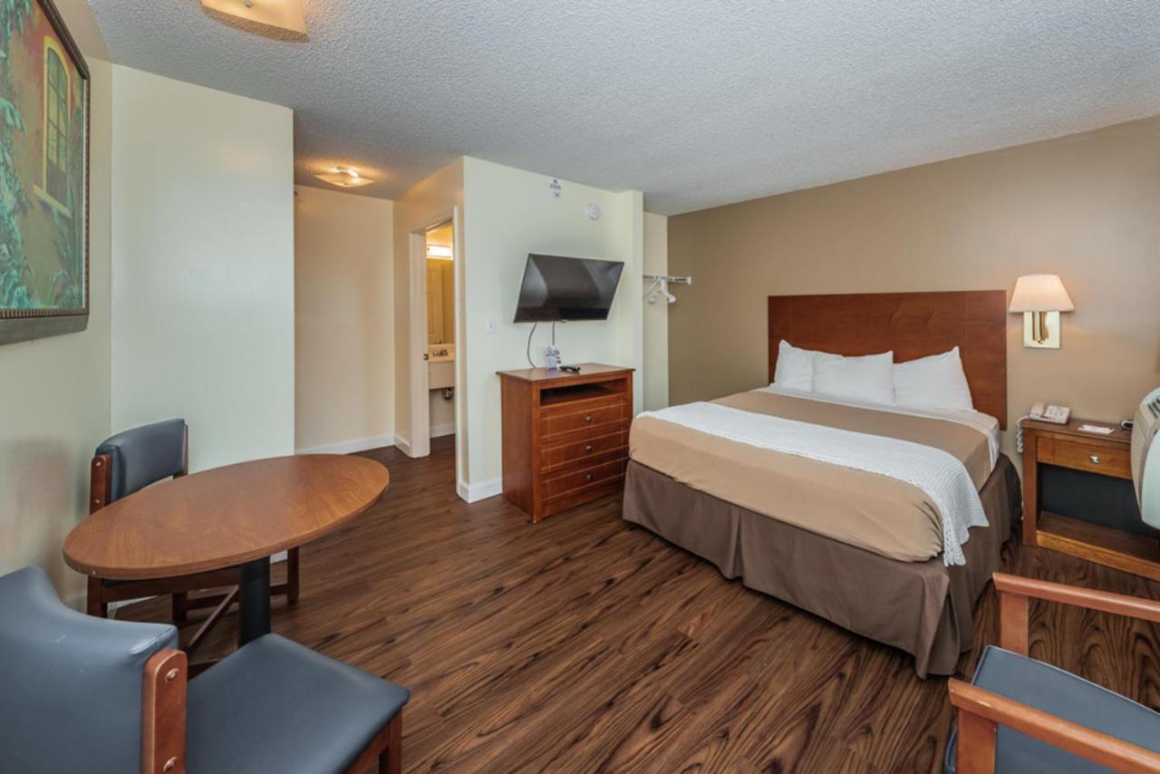 לארגו Tampa Bay Extended Stay Hotel מראה חיצוני תמונה