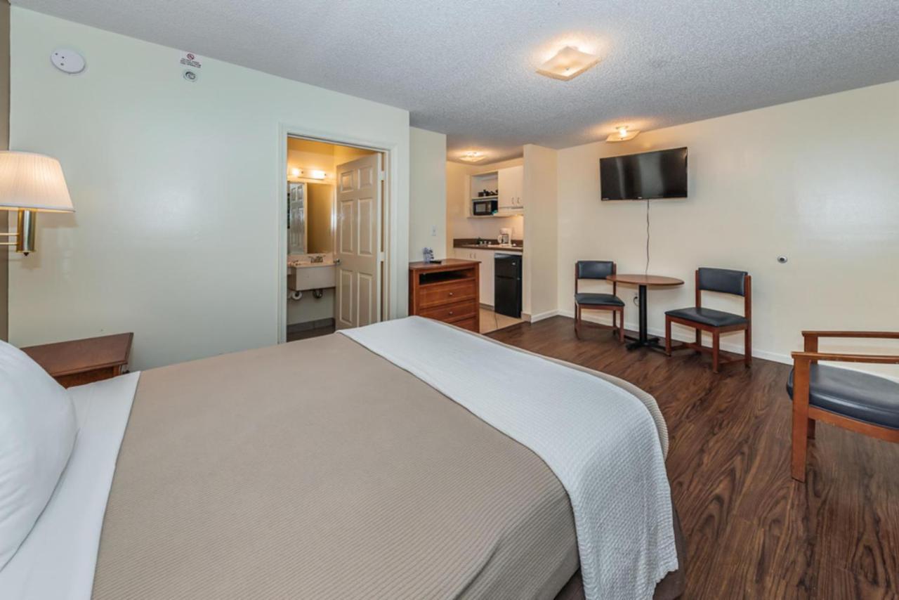 לארגו Tampa Bay Extended Stay Hotel מראה חיצוני תמונה
